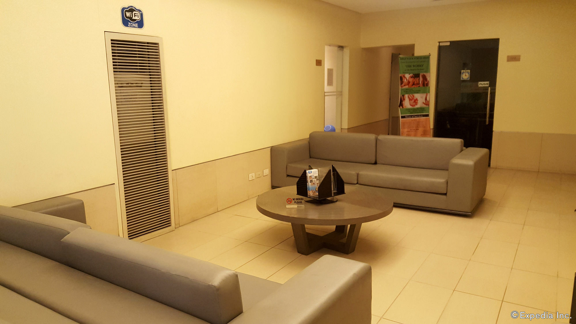South Of Market Private Residences Taguig Exterior photo