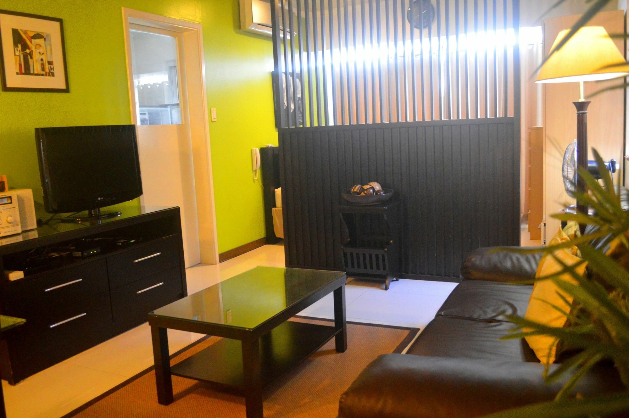 South Of Market Private Residences Taguig Exterior photo