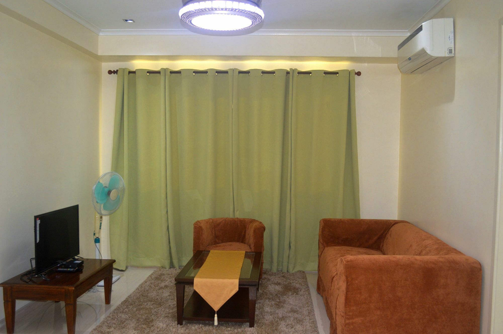 South Of Market Private Residences Taguig Exterior photo