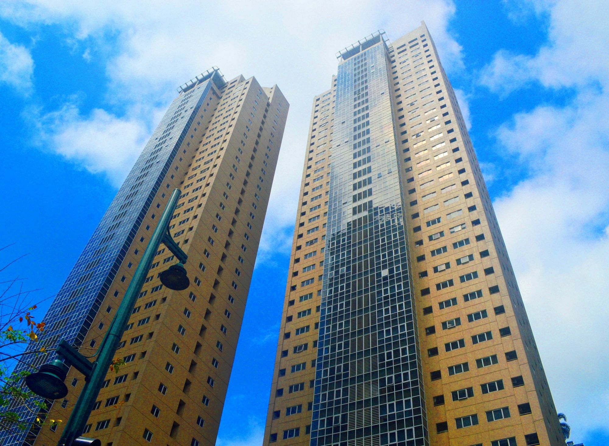South Of Market Private Residences Taguig Exterior photo